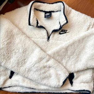 Nike Sportswear Pullover White Fleece Sherpa Crop Top Women’s Large
